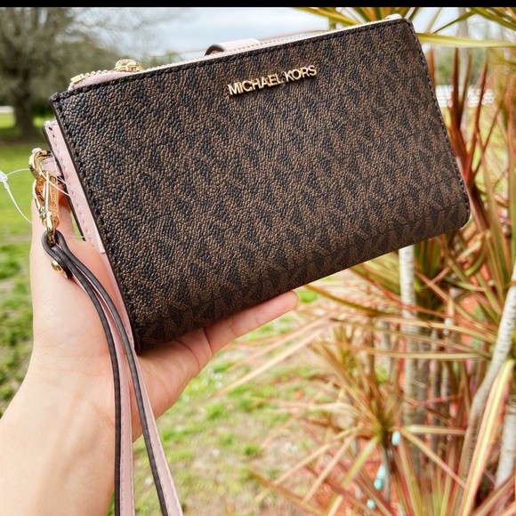 Michael Kors Handbags - Michael Kors Jet Set Double Zip Phone Wristlet Brown Signature MK Powder Blush